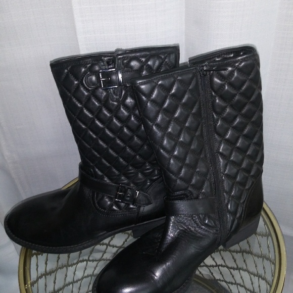 Boots - Picture 4 of 8